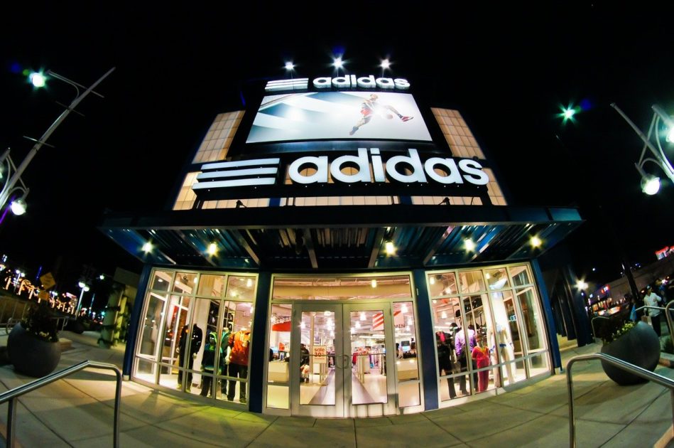常田kinggunのadidasがかっこいい 着用アイテムや新曲も ほっかいどうでしょう